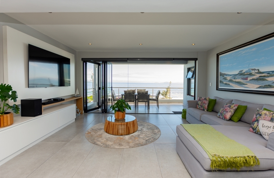 7 Bedroom Property for Sale in Calypso Beach Western Cape